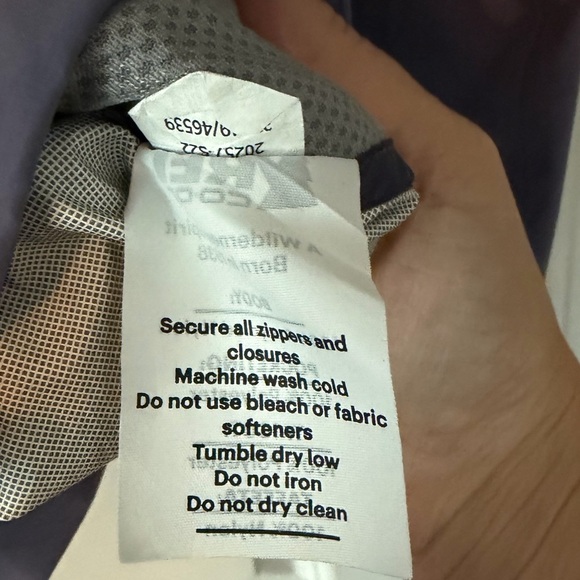 REI Co-op purple raincoat  Jacket - Picture 7 of 8